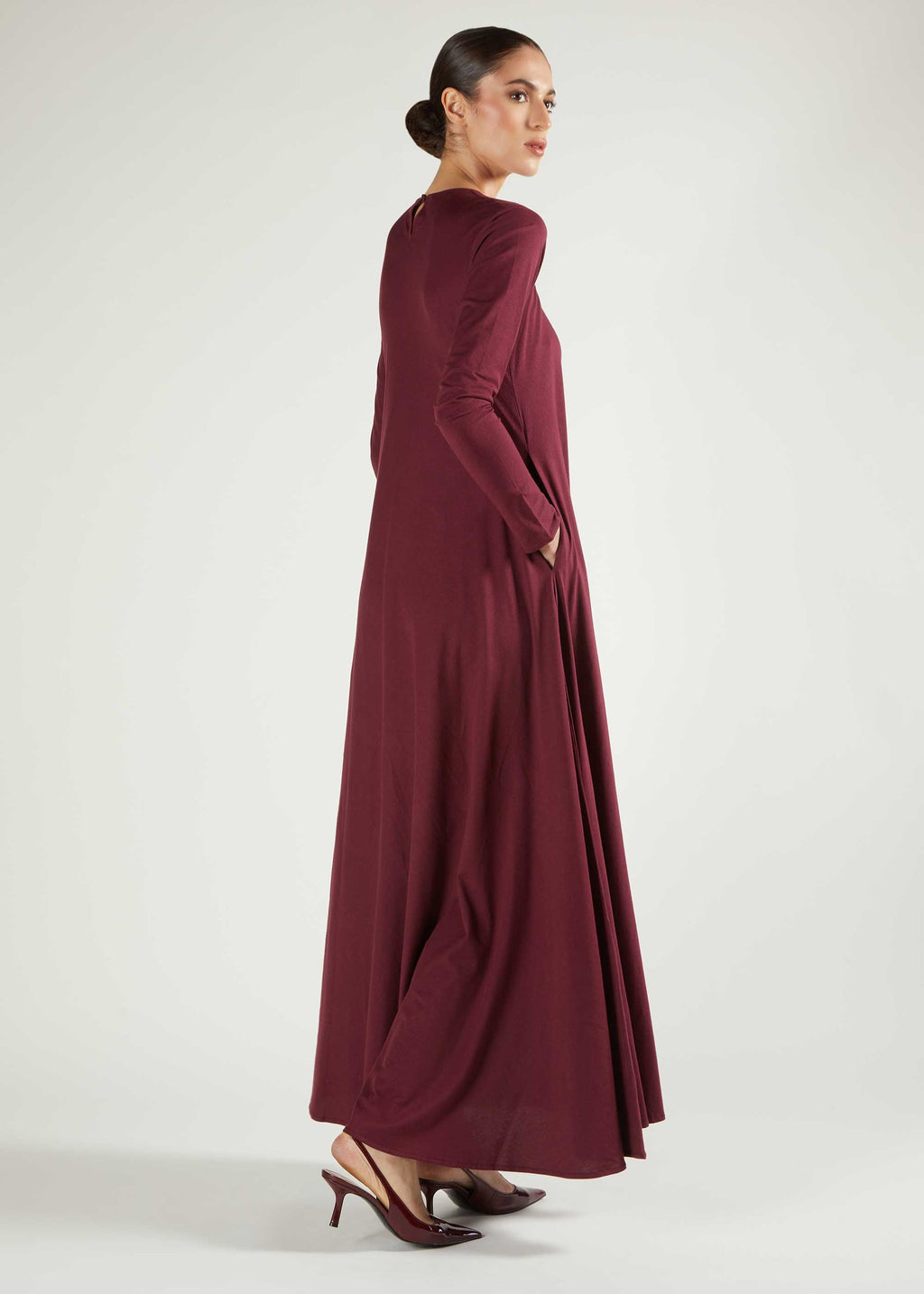 Mulberry Abaya Winter Berry